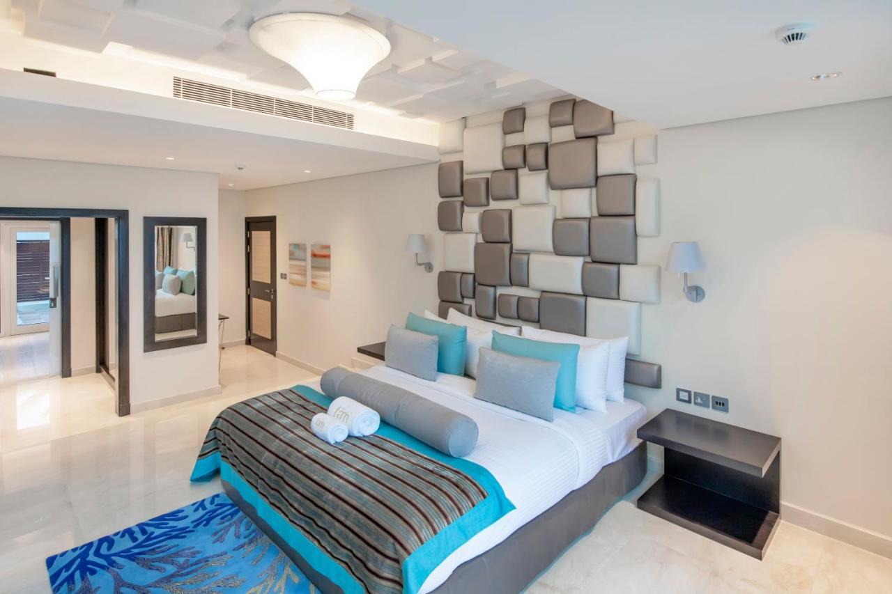 דובאי Fam Living - Sarai Beach Villas - Palm Jumeirah - Families Only מראה חיצוני תמונה