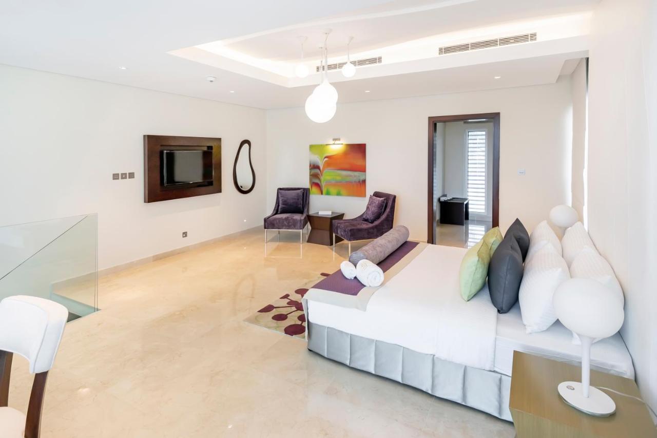 דובאי Fam Living - Sarai Beach Villas - Palm Jumeirah - Families Only מראה חיצוני תמונה
