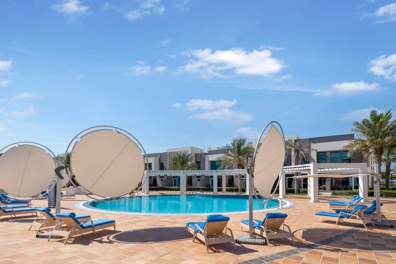 דובאי Fam Living - Sarai Beach Villas - Palm Jumeirah - Families Only מראה חיצוני תמונה