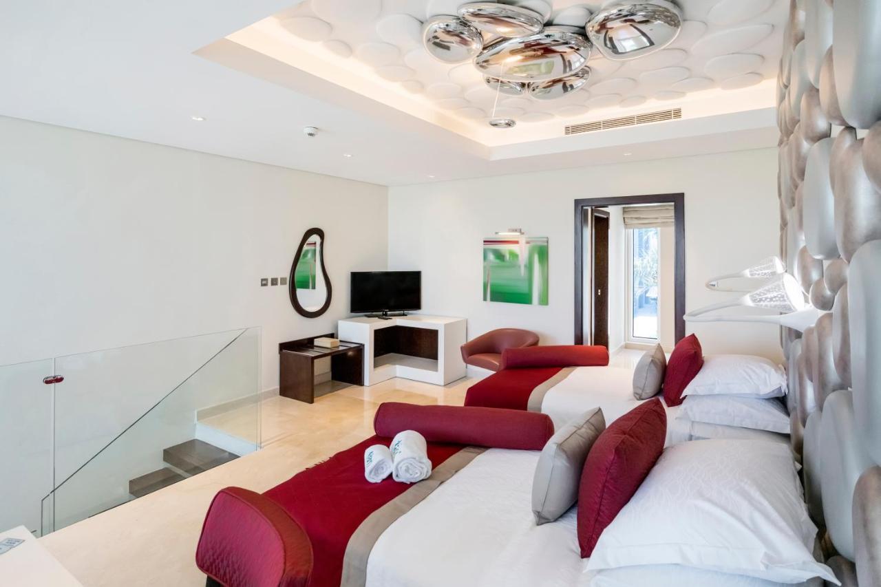 דובאי Fam Living - Sarai Beach Villas - Palm Jumeirah - Families Only מראה חיצוני תמונה
