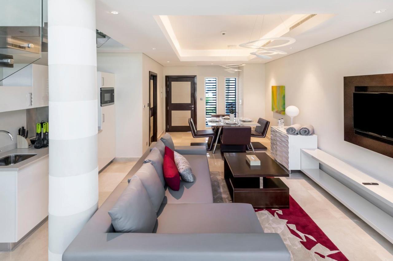 דובאי Fam Living - Sarai Beach Villas - Palm Jumeirah - Families Only מראה חיצוני תמונה